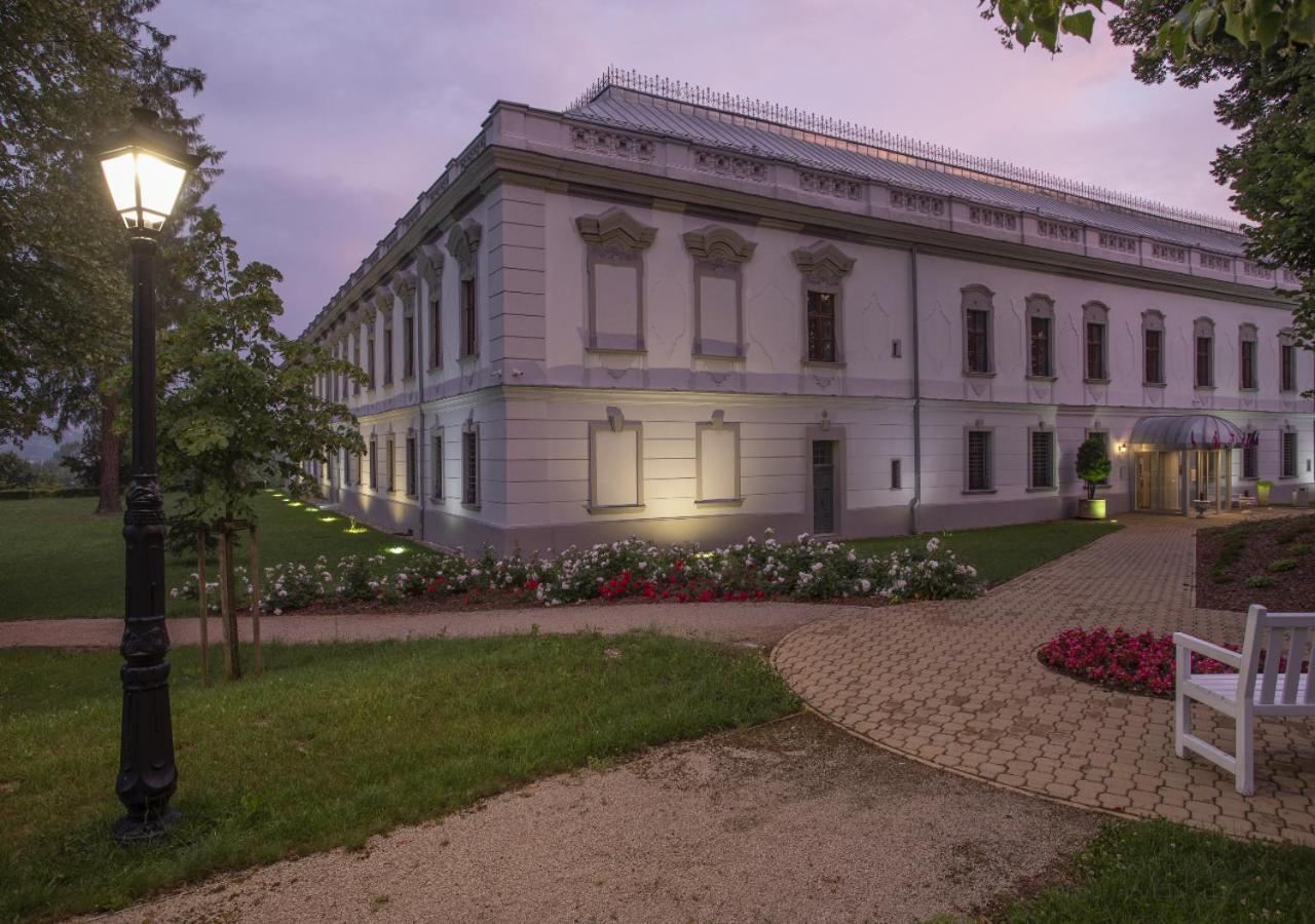 Hotel Gino Park Palace Povazska Bystrica Ngoại thất bức ảnh