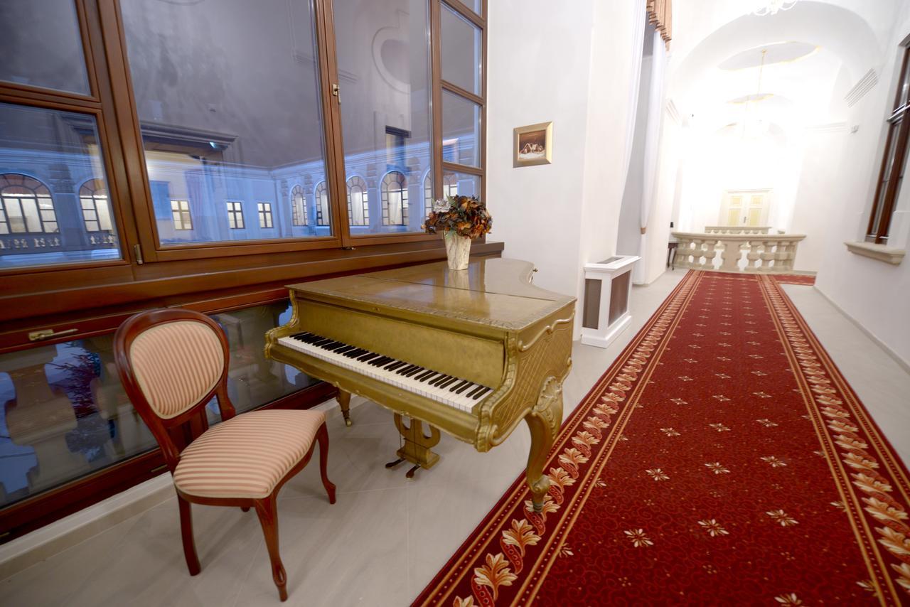 Hotel Gino Park Palace Povazska Bystrica Ngoại thất bức ảnh
