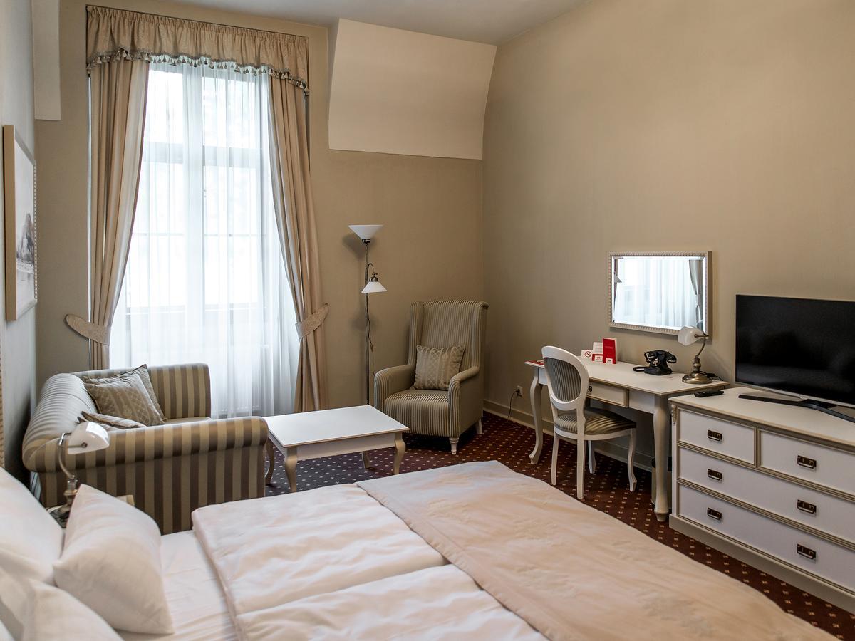 Hotel Gino Park Palace Povazska Bystrica Ngoại thất bức ảnh