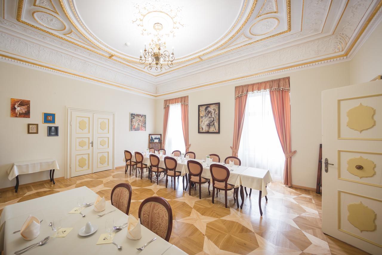 Hotel Gino Park Palace Povazska Bystrica Ngoại thất bức ảnh